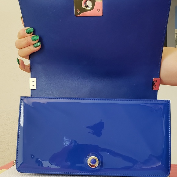 Chanel boy medium blue patent leather bag - Picture 5 of 8